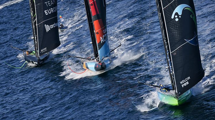 S14_(c)The Ocean Race
