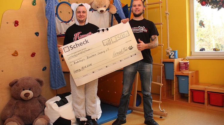 Rekordspende ans Bärenherz - T-Shirt-Aktion von Krawallbär André Karsupke