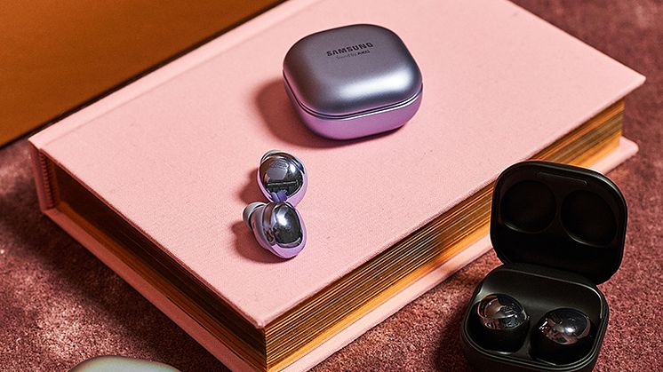 Galaxy Buds Pro_Lifestlye_(2)