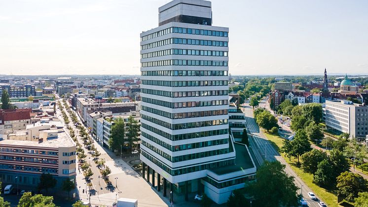 "Office Tower 31" erhält BREEAM-Zertifizierung und neuen Mieter: Aroundtown vermietet Top-Etage in grünem Bürogebäude in Hannover langfristig