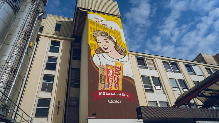 Mural 100 lecie fabryki w Cieszynie