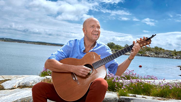 ​Folkfest med Lasse Kronér och Rolfs Flyg & Buss