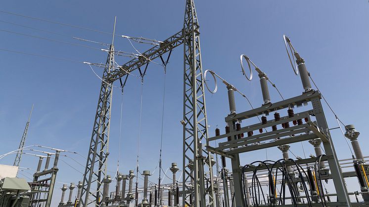In Unterschleißheim wird das Umspannwerk der Bayernwerk Netz GmbH an einen neuen Standort nördlich der Autobahn verlagert. Als Herzstück der Netzinfrastruktur ist es eine wichtige Anlage für die Stromversorgung der Stadt und der umliegenden Region.