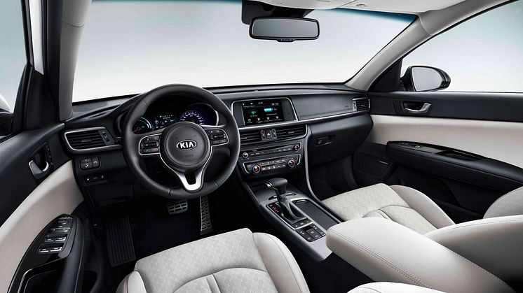 Kia Optima Sportswagon Plug-In Hybrid_interior