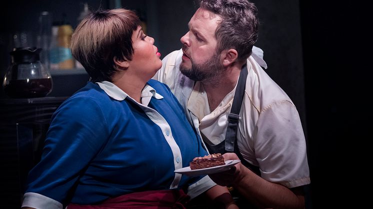 11_Waitress