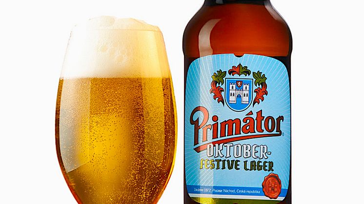 primator-oktoberfestive-med-glas