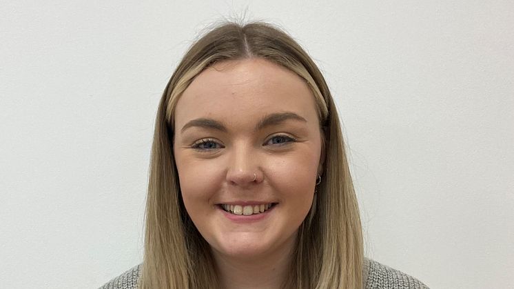 Caitlin Davies