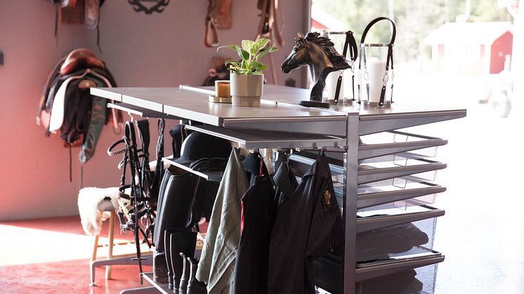 Elfa_Garage_Storage_Interior_Click-in_system_Classic_2021_05_6224