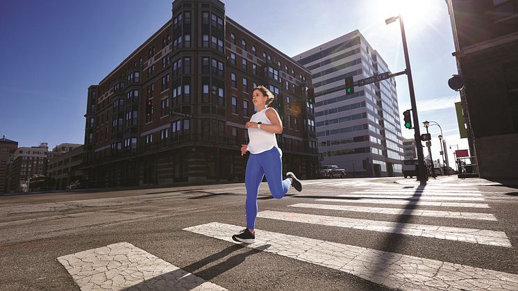 Garmin juhlistaa Global Running Day:tä lanseeraamalla helppokäyttöisen Forerunner 55 GPS-juoksukellon