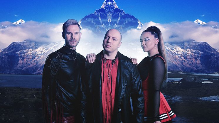 KEiiNOs unike kombinasjon av elektronisk pop og joik har gitt dem fans over hele verden. Nå synger de for første gang på norsk. Foto: SCOPE Creatives/Martin Myklebust/Simen Løvgren.