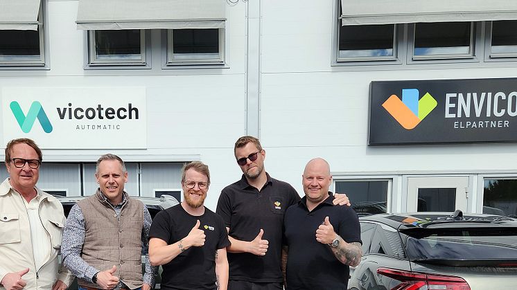 Från vänster: Ulf Björklund, enhetschef Eitech Skellefteå, Tobias Harnerud, affärsområdesansvarig VINCI Energies, Johan Hellström, VD Envico och Vicotech, Johan Wåård Entreprenadchef Envico samt Fredrik Vallström, Avdelningschef Kraft Envico. 