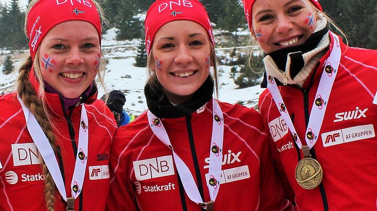 Bronse til stafettjentene
