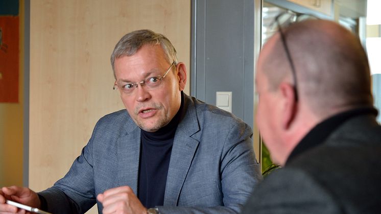 GeschGehG - Interview mit Hagen Albus, Rechtsanwalt und Geschäftsführer jurcons GmbH (l.)
