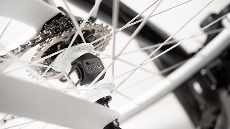Träna året runt med nya fart och kadens-sensorer från Garmin®
