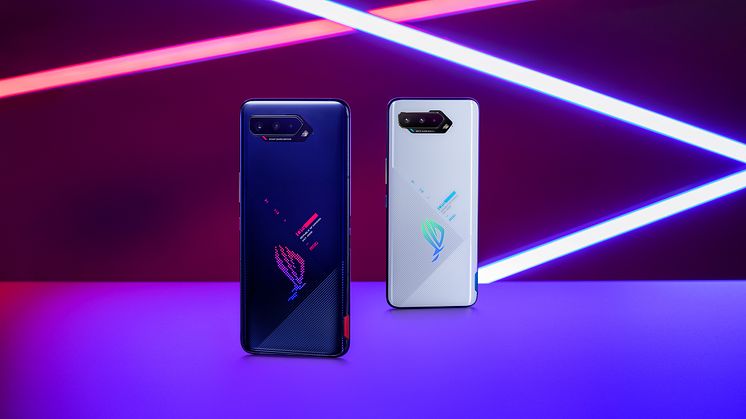 ROG Phone 5_Storm White_Phantom Black.jpg