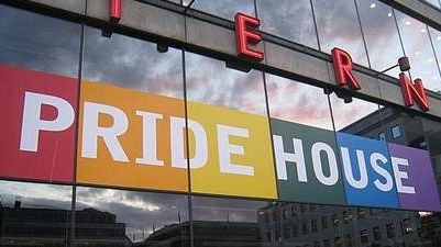 Stockholm Pride inleds med performance och samtal kring Makt