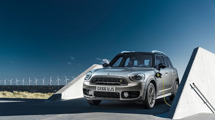 MINI Cooper S E Countryman ALL4 opladning
