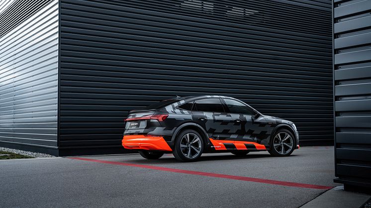 Audi e-tron Sportback S i design camouflage