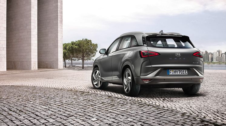 Hyundai_Nexo_3-4 Rear_with emblem