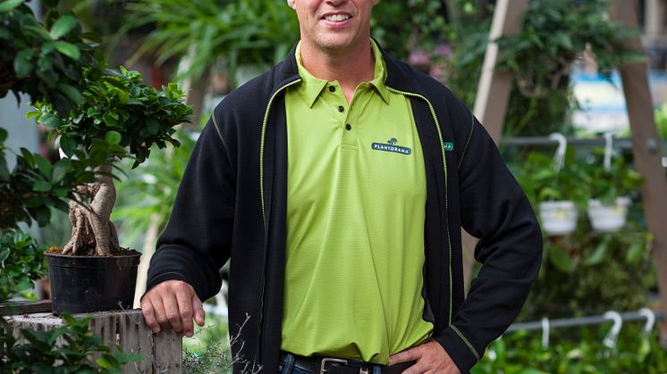 Kim Schou Hansen, der er centerchef i Plantorama i Hillerød, ser frem til at byde alle interesserede velkommen, når dørene åbnes til centerets store udvidelsesfest i weekenden den 5.-6. marts. Foto: PR.