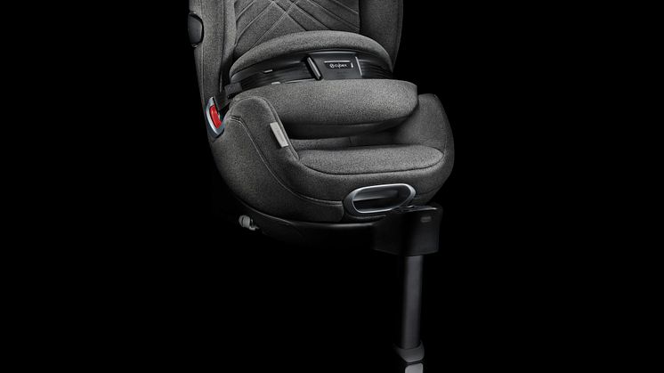 Autostolen Anoris T i-Size med indbygget airbag-teknologi