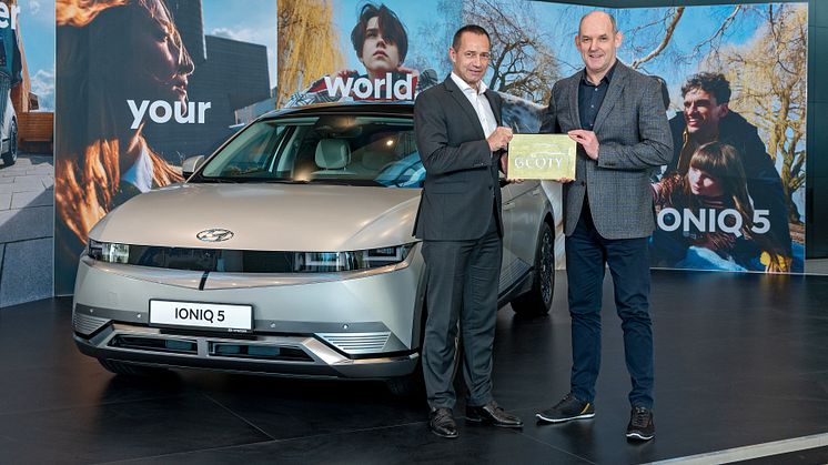 Hyundai IONIQ 5_GCOTY award handover (01).jpg