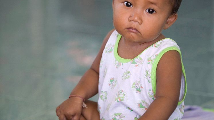 SOS-Barnbyar hjälper föräldralösa barn från Burma i Thailand