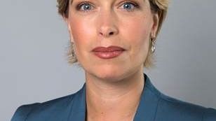 Annika Strandhäll, socialminister