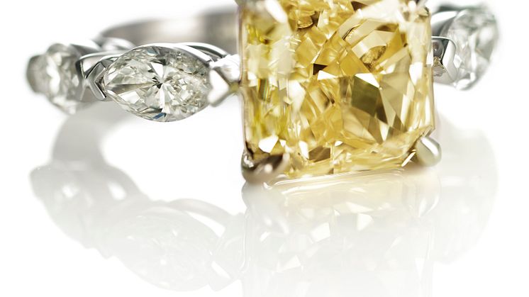 Gul diamantring 3.jpg