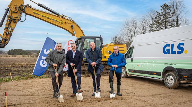 Fire spadestik til GLS Distributionscenter RIngsted