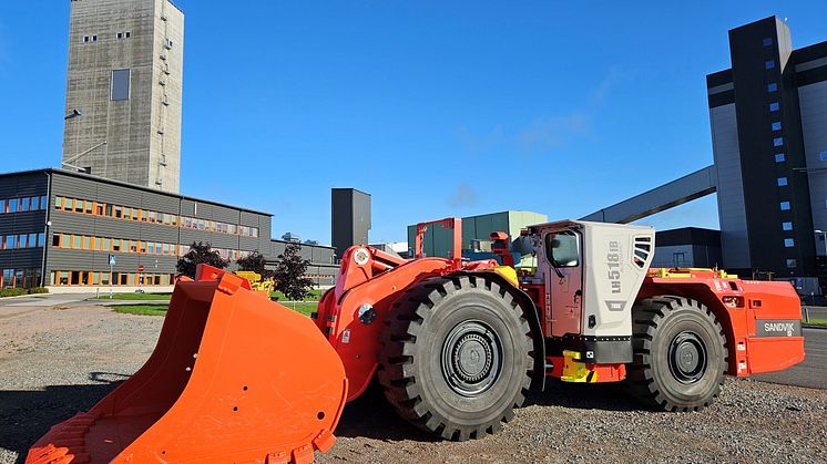 Sandviks första Toro™ LH518iB har levererats till Boliden Garpenberg