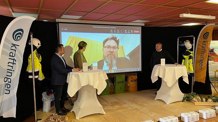 Invigning av ångledning mellan Örtoftaverket och Nordic Sugars sockerbruk i Örtofta