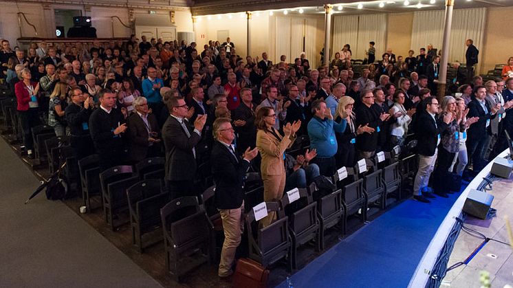 Praktikertjänst väljer post- och e-röstning för att öka engagemanget