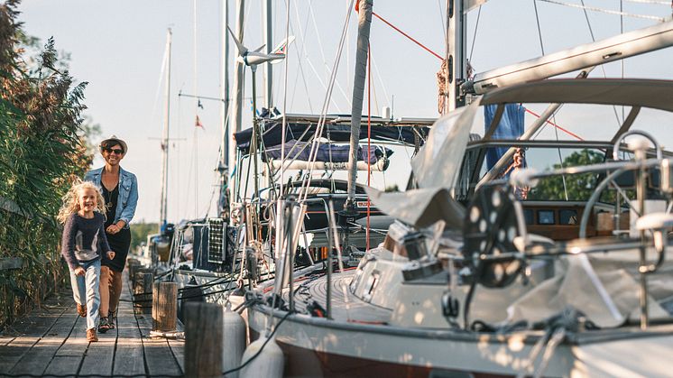 Göta kanal är en av Sveriges största turistattraktioner och utsedd till Årtusendets svenska byggnadsverk.