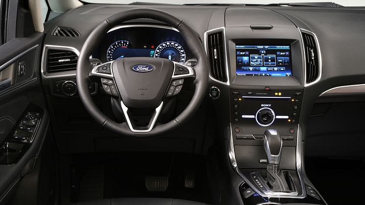 Uuden Ford Galaxyn mittaristo