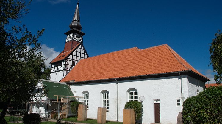 Nexø Kirke midt i en krigszone