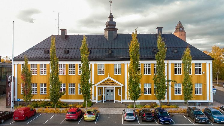 Sverige-Finska folkhögskolan i Haparanda. Den äldsta byggnaden uppfördes 1916 som realskola.