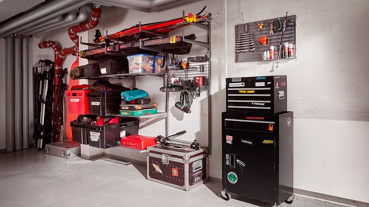 Elfa_Garage_Storage_Interior_Click-in_system_Classic_2021_12_4165