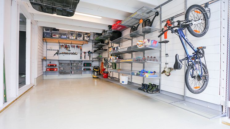 DK_Elfa_garage_storage_norwegianfamily_overview-1c IMG_4974