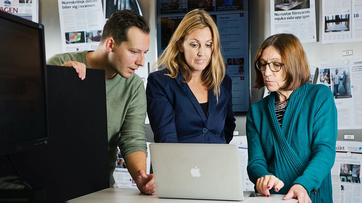 The newsroom of Christian Newspaper Dagen.  From left to right: Daniel Wistrand, Feature Editor, Felicia Ferreira, Publisher and Inger Alestig, News reporter