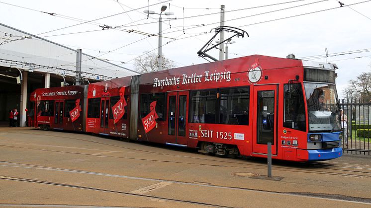 Auerbachs Keller - Jubiläumsstraßenbahn am Straßenbahnhof Angerbrücke