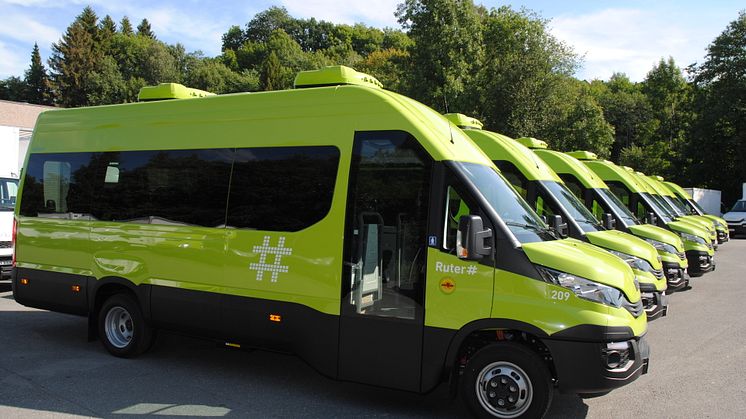 10 elektriske Iveco Daily går i skolebarnkjøring for Ruter.