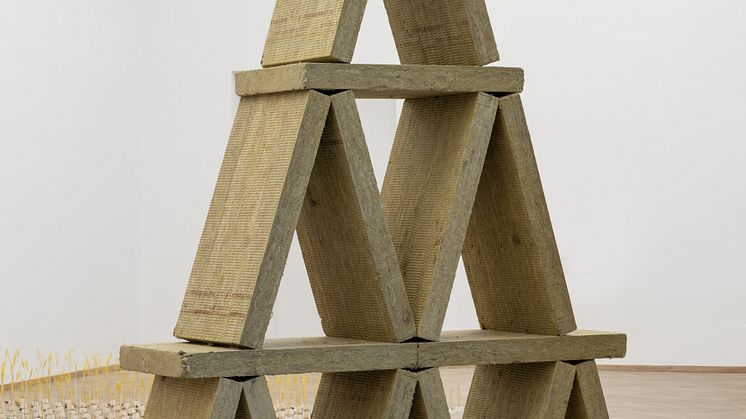 Kaja Lahoda, Exuviae/things stripped form a body, 2023. Ida Schrader, Deadlock, 2023