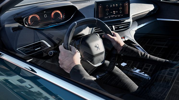 PEUGEOT_5008_2009STYP_055