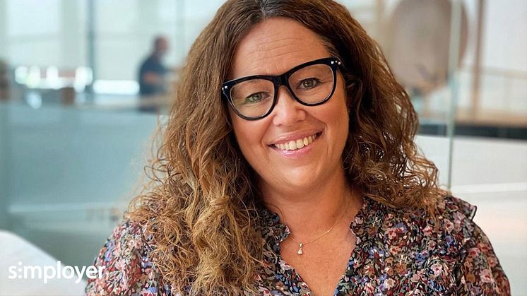 Eilin Gillesen, HR-direktör Simployer Group här i en intervju om varför ledarskapet behöver komma högt upp på agendan, att det ska utgå från medarbetarresan och tips på hur det byggs upp framåt. 