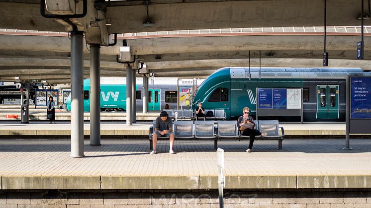 Fra 1. juli 2023 kan kunder langs Gjøvikbanen, mellom Lunner og Oslo, få sonebaserte billetter med overgangsmuligheter i Oslo.. Foto: Vy v/Mads Kristiansen
