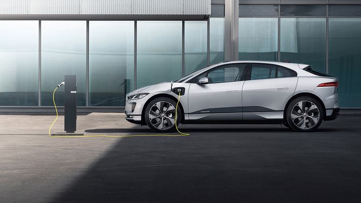 Jaguar I-PACE nu med snabbare laddning