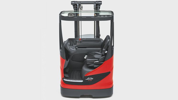 Nyhet från World of Material Handling - 20 modeller skjutstativtruckar