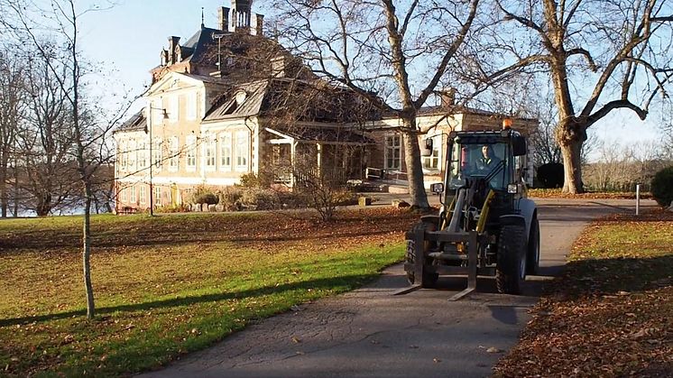 Tre veckor på el - Region Uppsala testar ny hjullastare