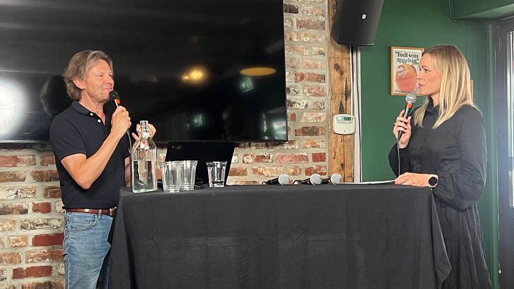 Trym Eidem Gundersen i samtale med moderator Carina Olset Hovda. Foto: Anne Marie Sjøholt, Norges sjømatråd